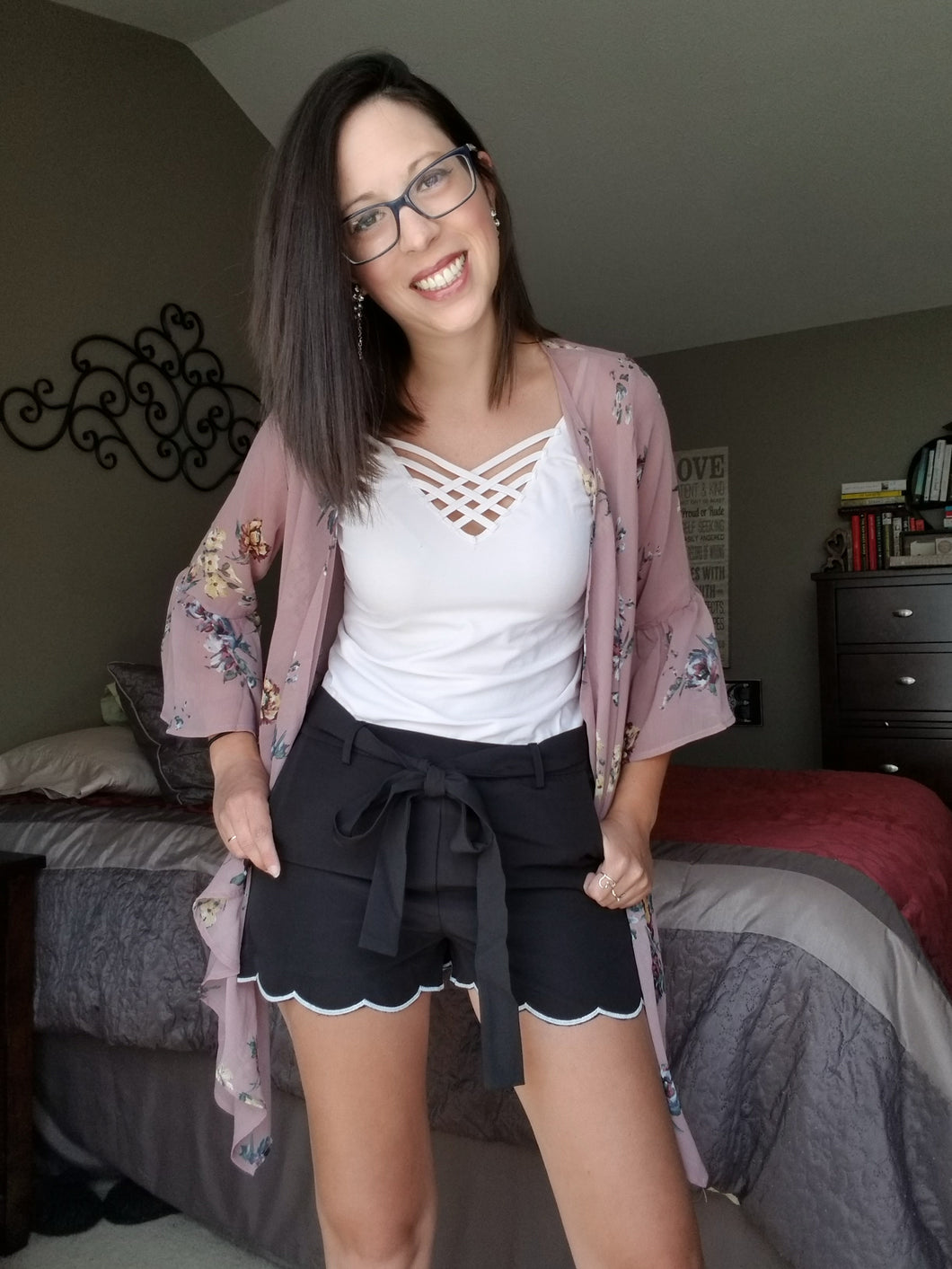 Black Stretchy Scallop Shorts